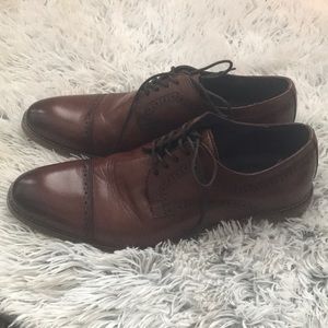 Men’s dress shoes size 9